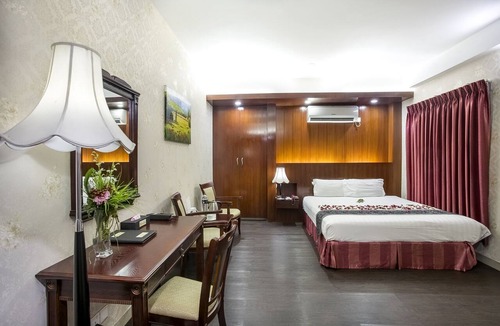 Uttara Hotel | Highgarden