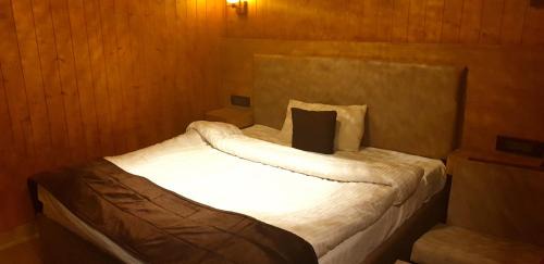Lansdowne House | Highlander Cottage for rent