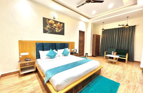 Kumarhatti Apartment | Hill Crest With Pool by Kasauli Vista
