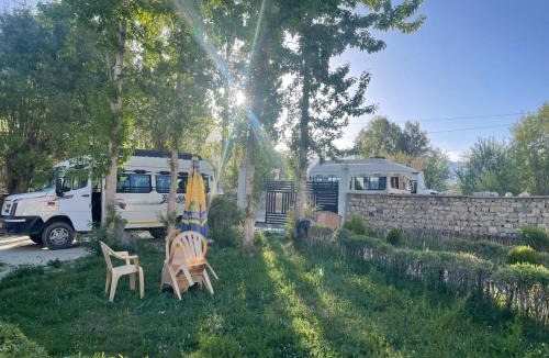 Hunder House | Hill view residential