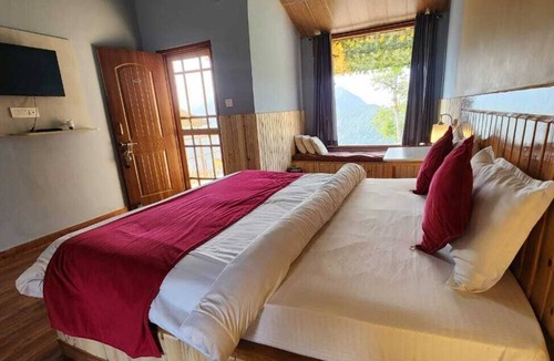 Sigri Village Hotel | Himaaksh Uttarakhand