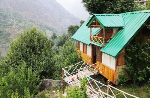 Banjar Ski Chalet | Himalayan Abode Tree House