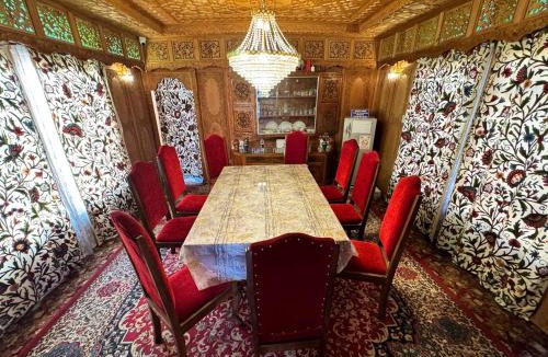 Brein Hotel | himalayan house