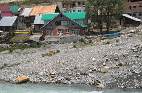 Gund Hotel | Himalayan Stay