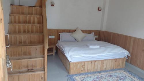 Jibhi Hotel | Himalayan whisper retreat jibhi