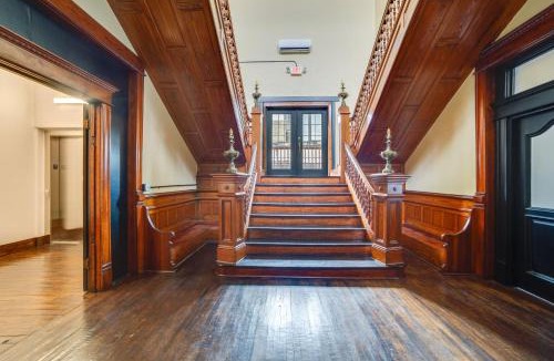 Marshall Apartment | Historic Downtown Marshall: Efficient Studio Space