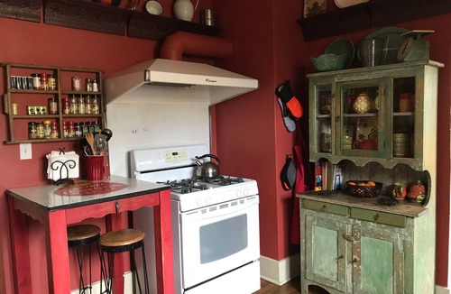 South Capitol House | Historic Home in Heart of Old Santa Fe, Quiet, Big Hot Tub, Private Walled Patio