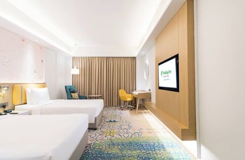 Lucknow Hotel | Holiday Inn Lucknow Airport by IHG