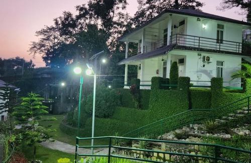 Bullawala Hotel | Home in the Hills, Resort & Restaurant