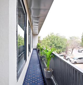 Ranjit Avenue House | HomeStay By Cafe9