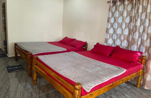 Hireguthi Hotel | Hope villa beachstay & cafe