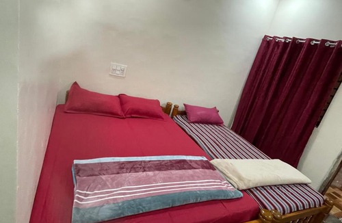 Hireguthi Hotel | Hope villa beachstay & cafe
