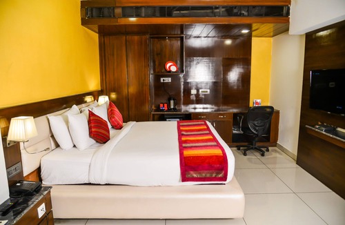 Zirakpur Hotel | Hotel Almeida