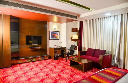 Zirakpur Hotel | Hotel Almeida