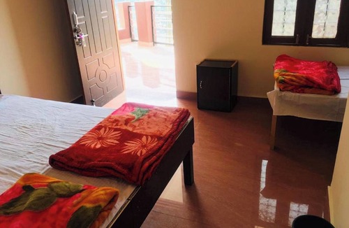 Uttarkashi Hotel | Hotel Amba Niwas Home Stay Uttarkashi