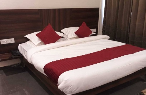 Sindhi Camp Hotel | Hotel Amber