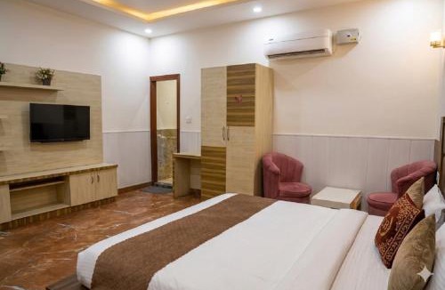 Zirakpur Hotel | Hotel Amour Chandigarh Zirakpur