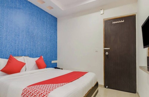 Chandkheda Hotel | Hotel Anjali Palace
