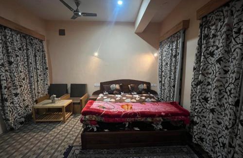 Rajbagh Hotel | Hotel Apex
