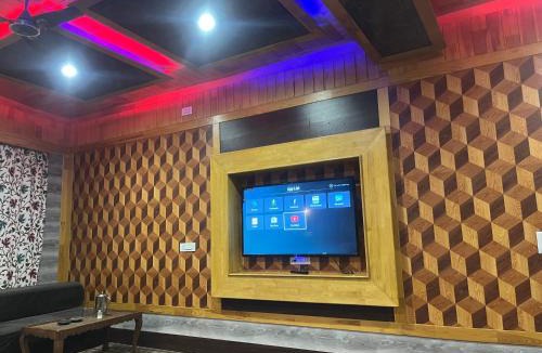 Rajbagh Hotel | Hotel apex