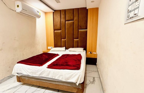 Ujjain Hotel | Hotel Apple Stay - near Main Temple