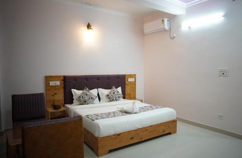 Bajaura Hotel | Hotel Arijika View