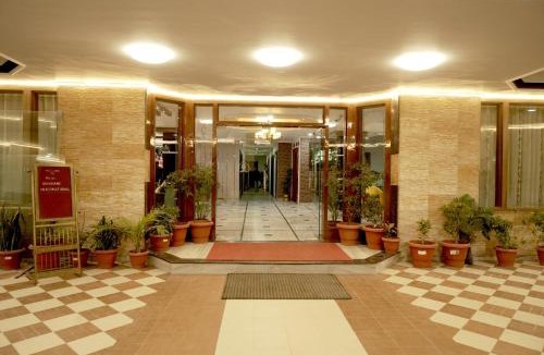 Katra Hotel | Hotel Bhawani International