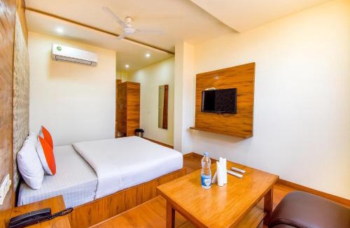 Zirakpur Hotel | Hotel Black Diamond, Patiala Chok 2 min from Zirakpur Bus Stand near Panchkula