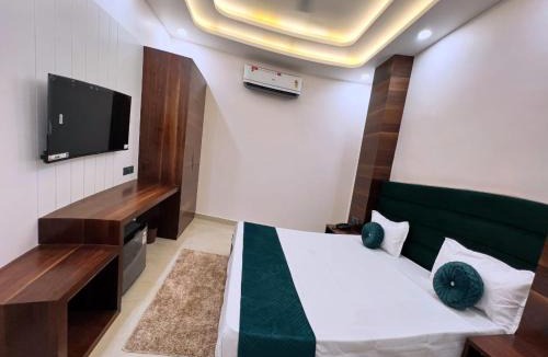 Meerut Hotel | Hotel Bliss Inn & Terrace