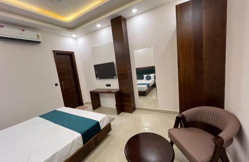 Meerut Hotel | Hotel Bliss Inn & Terrace