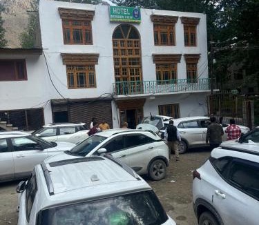 Shargole House | Hotel Border View