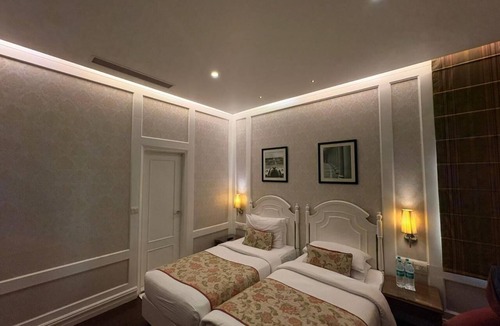 Connaught Place Hotel | Hotel Bright