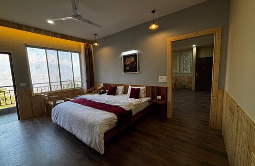 Munsyari Hotel | Hotel Cedar Wave