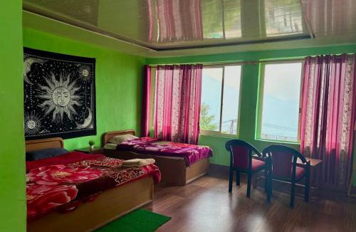 Munsyari Hotel | Hotel Chandra Paradise