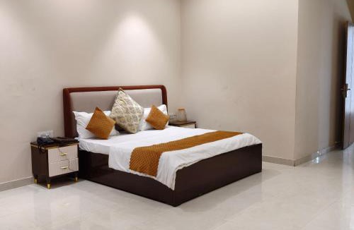 Dehradun Hotel | Hotel Chandraa Celebration ISBT Dehradun