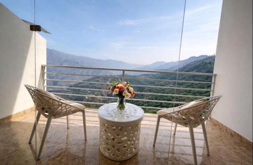 Mussoorie Hotel | Hotel Classic Crown - #Scenic mountain view #open terrace #guest preferred #best selling hotel in Mussoorie