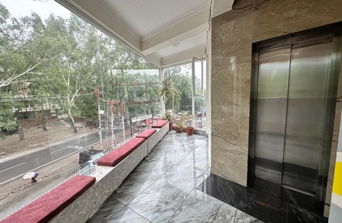 Bullawala Hotel | Hotel Clover Inn malsi