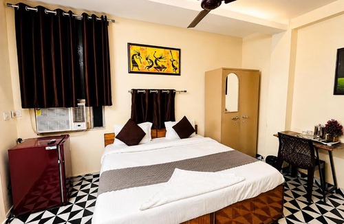 New Delhi Hotel | Hotel CR Residency - Near US Embassy