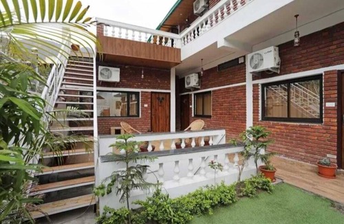 Tapovan Hotel | Hotel Crazzy Doors