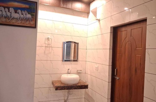 Karnaprayag Hotel | Hotel CSR Palace
