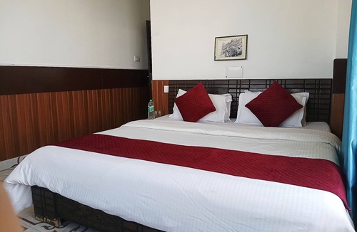 Kandaghat Hotel | Hotel D Pal