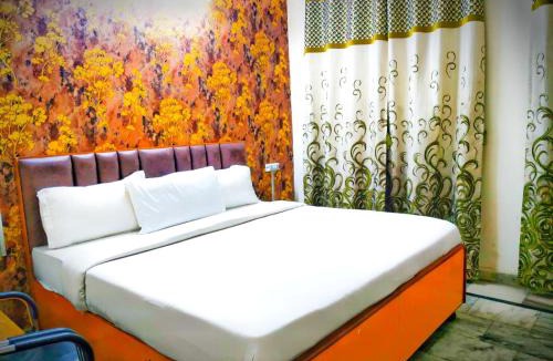 Sector 45 Hotel | HOTEL DHANUA PALACE
