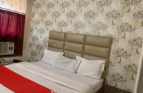 Sector 45 Hotel | HOTEL DHANUA PALACE