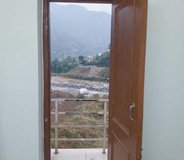 Uttarkashi Hotel | Hotel Dharam Ganga