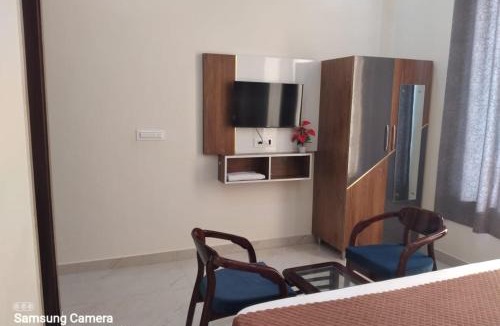 Zirakpur Hotel | HOTEL E LISTA - Premium Rooms With Super Hygiene By SKY Hotels & Homestays