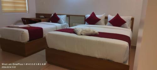 Thrissur Bed & Breakfast | Hotel Eden Palace