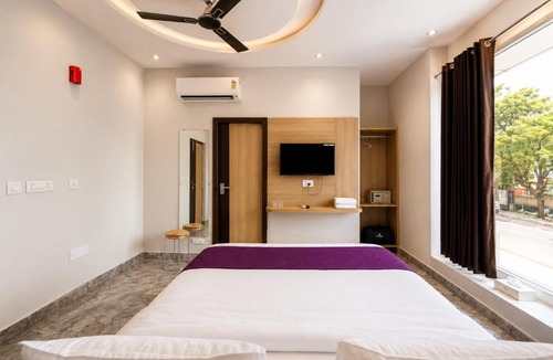Zirakpur Hotel | Hotel Elev11 Near Ambala Chandigarh Highway, Zirakpur