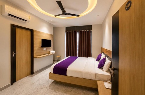 Zirakpur Hotel | Hotel Elev11 Near Ambala Chandigarh Highway, Zirakpur