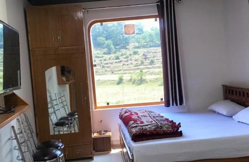 Majkhali Hotel | Hotel Eleven Guest House & Restaurant