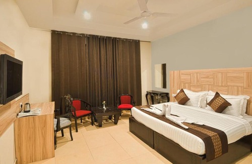 Zirakpur Hotel | Hotel Eva